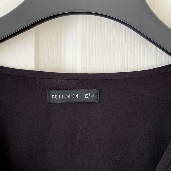 3/$30 NWOT Adjustable Long Sleeve Cropped Top - Picture 3 of 8